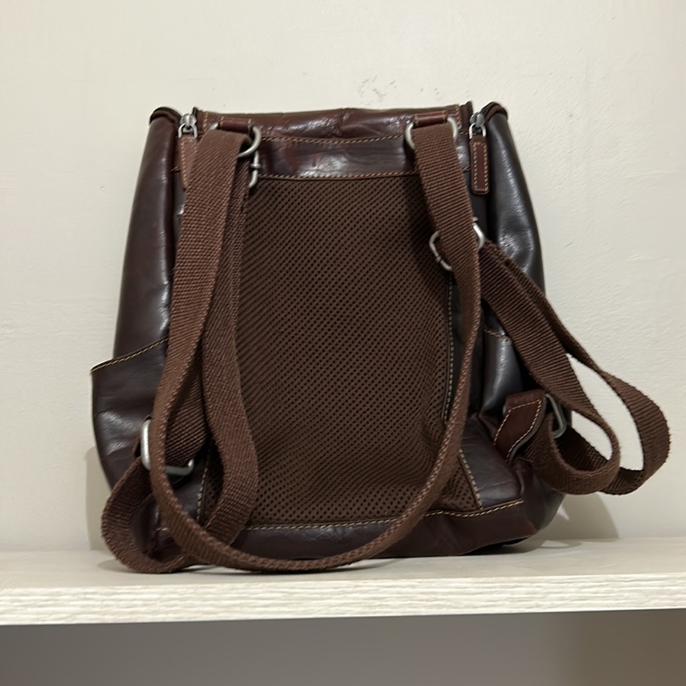 Leather backpack - Picture 2 of 4